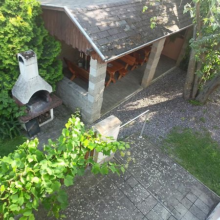 Dom V Zahrade Hotel Bellegszencse Kültér fotó