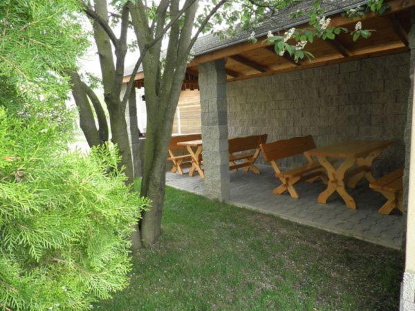 Dom V Zahrade Hotel Bellegszencse Kültér fotó